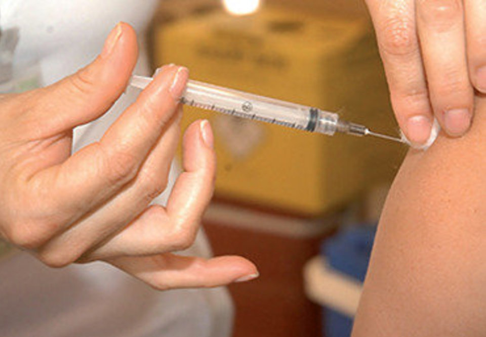 Main 2605 vacina