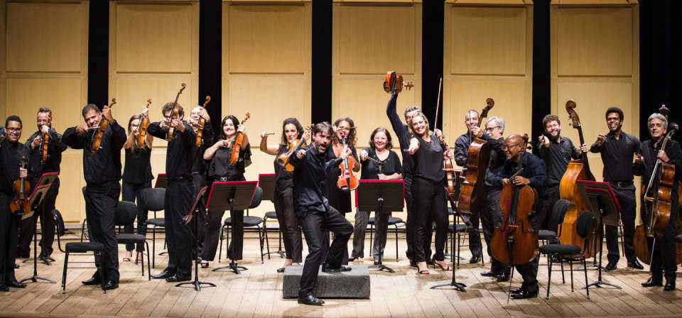 Orquestra de cordas promove homenagem à produção italiana com solo especial do contrabaixista Filipe Costa